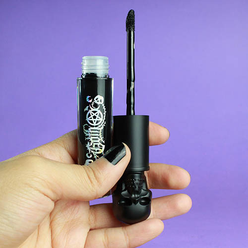 Labial indeleble negro mate | Black matte
