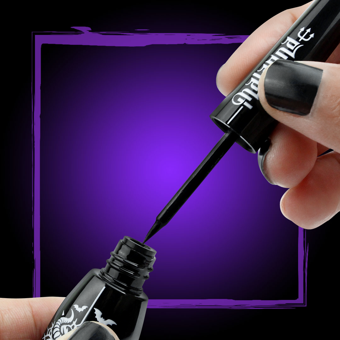 Kit Labial Negro Matte indeleble + 2 Delineadores negros indelebles